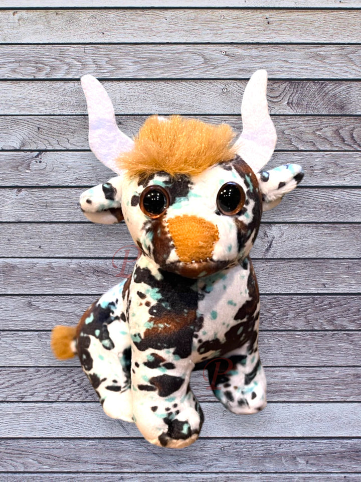 Front view highland cow mini farm pal plushie Tri-colored